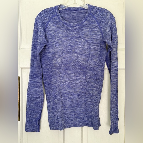 Lululemon long sleeve - Picture 1 of 3